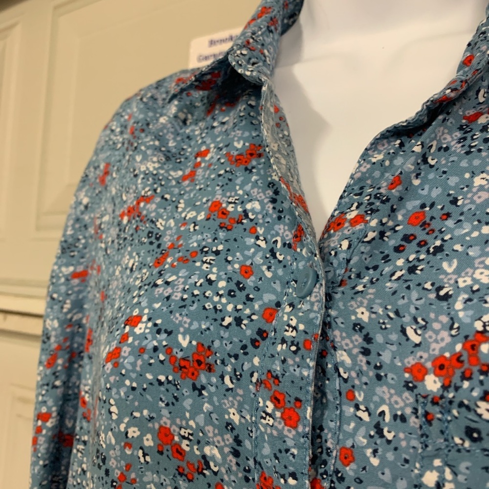 Blue Floral Button Up! - Picture 2 of 5